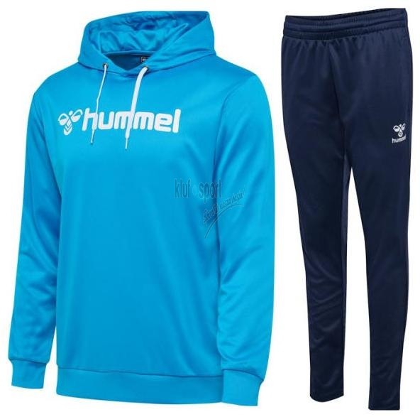 Męski dres treningowy Hummel Logo – niebieska bluza z kapturem i dużym białym napisem Hummel oraz dopasowane granatowe spodnie sportowe.