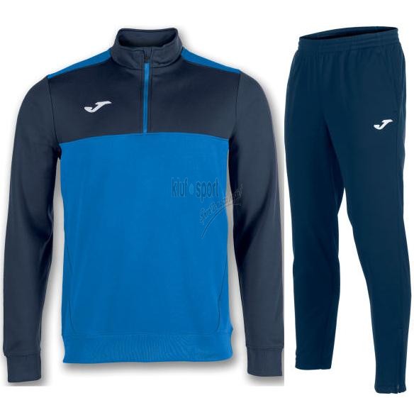Męski dres treningowy Joma Winner – niebieska bluza treningowa z krótkim zamkiem pod szyją oraz granatowe spodnie dresowe z logo Joma.