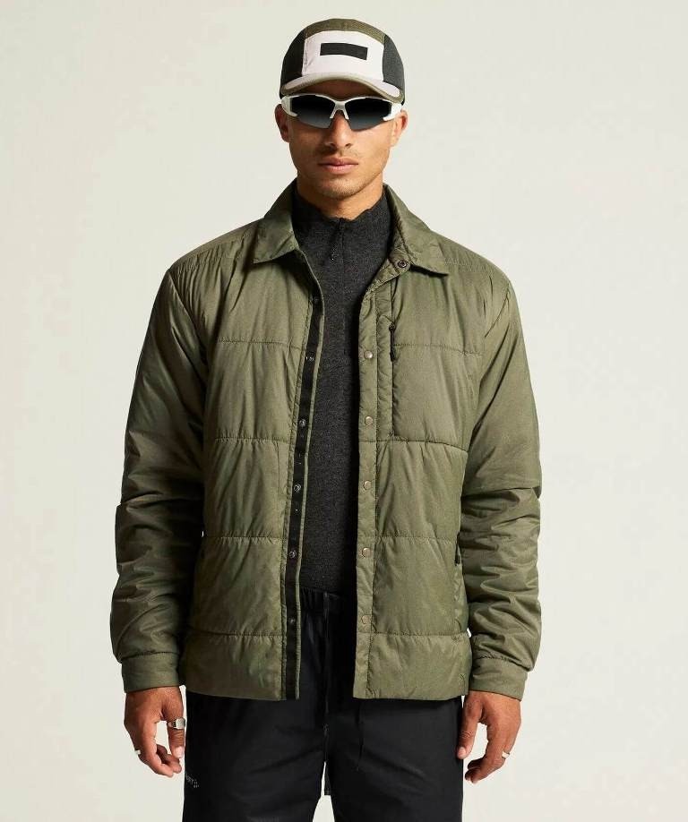 Męska kurtka pikowana Craft ADV Urban Light Padded Overshirt w kolorze khaki – stylowa kurtka koszulowa z kieszeniami na piersi.