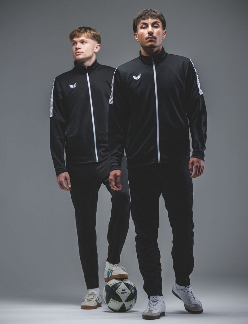 Męski dres treningowy Erima Intro – czarna rozpinana bluza treningowa z logo oraz czarne spodnie dresowe o ergonomicznym kroju.