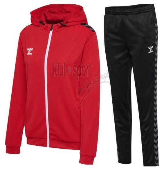 Damski dres treningowy Hummel Authentic – czerwona bluza z długim rękawem i białymi szewronami oraz czarne, dopasowane spodnie sportowe.