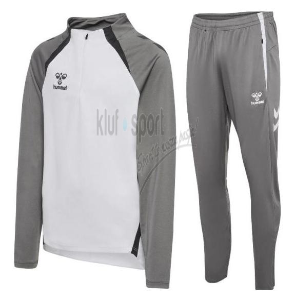 Męski dres treningowy Hummel Lead 2.0 – czarna bluza z krótkim zamkiem i białym logo oraz dopasowane czarne spodnie dresowe z szewronami.