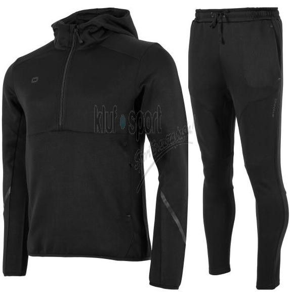 Męski dres sportowy Stanno Plaza – czarna bluza premium z kapturem i krótkim zamkiem 1/4 oraz dopasowane czarne spodnie dresowe typu jogger z subtelnym logo.