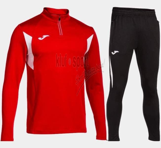 Męski dres treningowy Joma Winner III – czerwona bluza z krótkim zamkiem pod szyją i kontrastowym białym panelem oraz czarne spodnie treningowe.