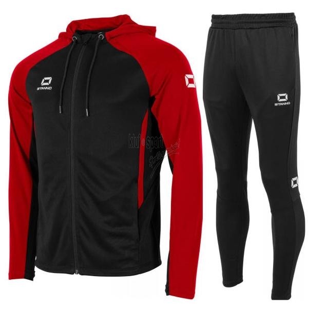 Męski dres treningowy Stanno Stadio – czarno-czerwona bluza rozpinana z kapturem i czarne spodnie sportowe typu jogger z białym logo.