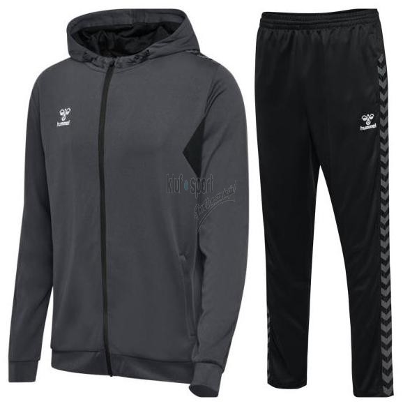 Męski dres treningowy Hummel Authentic – ciemnoszara (antracytowa) bluza rozpinana z kapturem oraz czarne spodnie dresowe z szarymi szewronami na bokach.