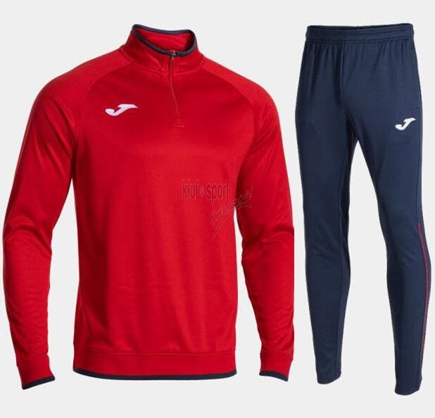 Męski dres treningowy Joma Combi Premium – czerwona bluza treningowa z krótkim zamkiem pod szyją (half-zip) oraz granatowe spodnie dresowe z logo Joma.