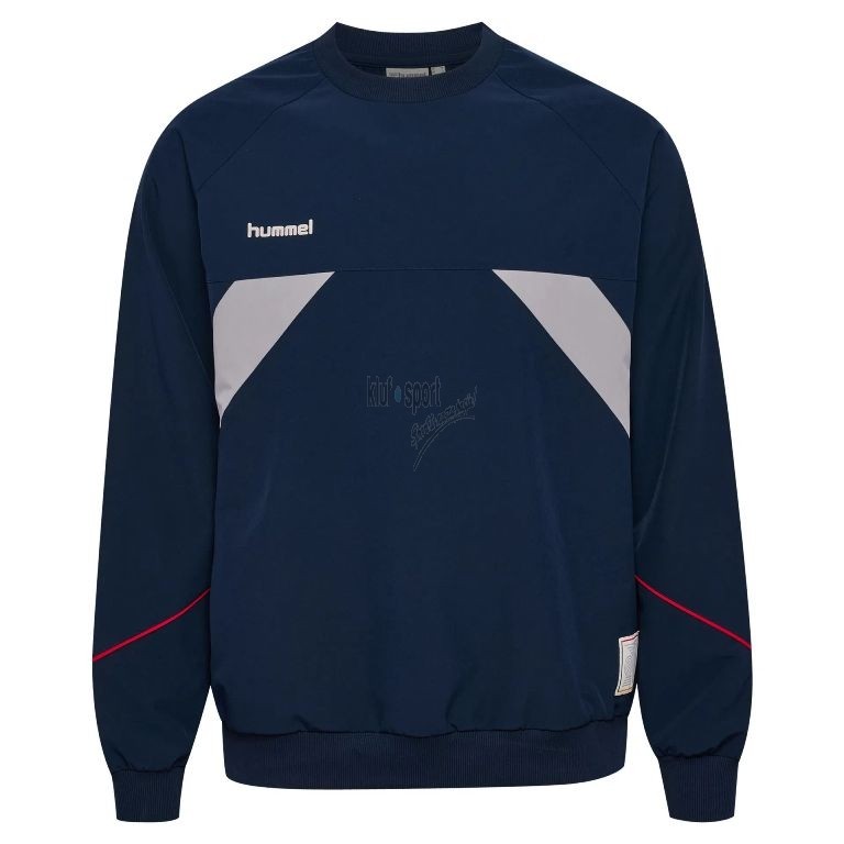 Granatowa bluza sportowa męska hummel World 26 Crew Tech z szarymi wstawkami i czerwonymi detalami na rękawach.