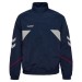 Granatowa bluza sportowa męska Hummel World 26 z zamkiem błyskawicznym i charakterystycznymi szewronami na rękawach.