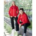 Damski dres sportowy JAKO One – czerwona rozpinana bluza z kapturem o damskim kroju i czarne spodnie sportowe z lekkiej tkaniny.